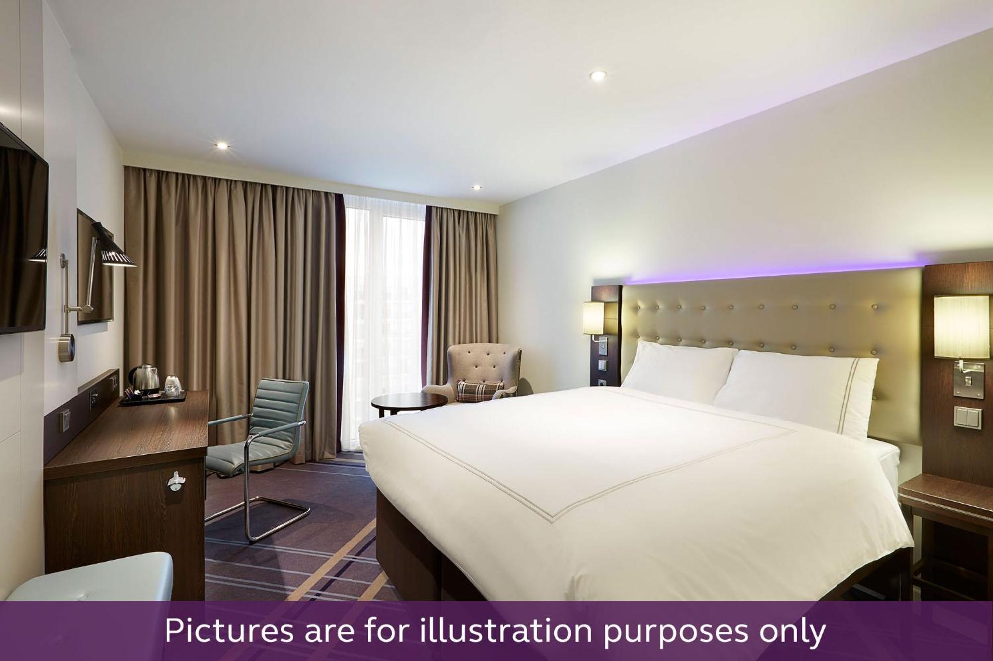 Premier Inn Essen City Centre Екстер'єр фото
